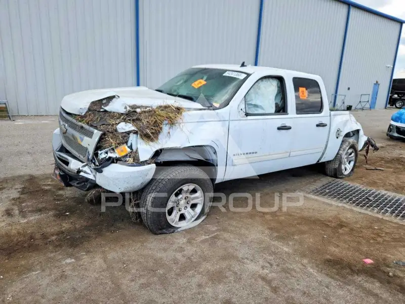 2011 Chevrolet Silverado photo
