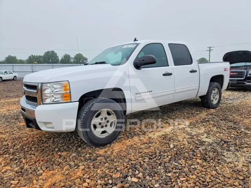 2011 Chevrolet Silverado photo