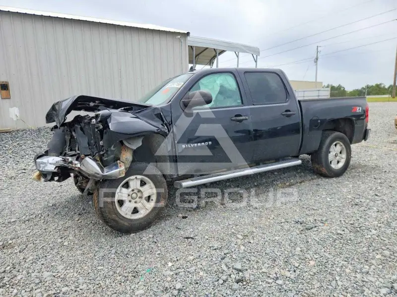 2011 Chevrolet Silverado photo