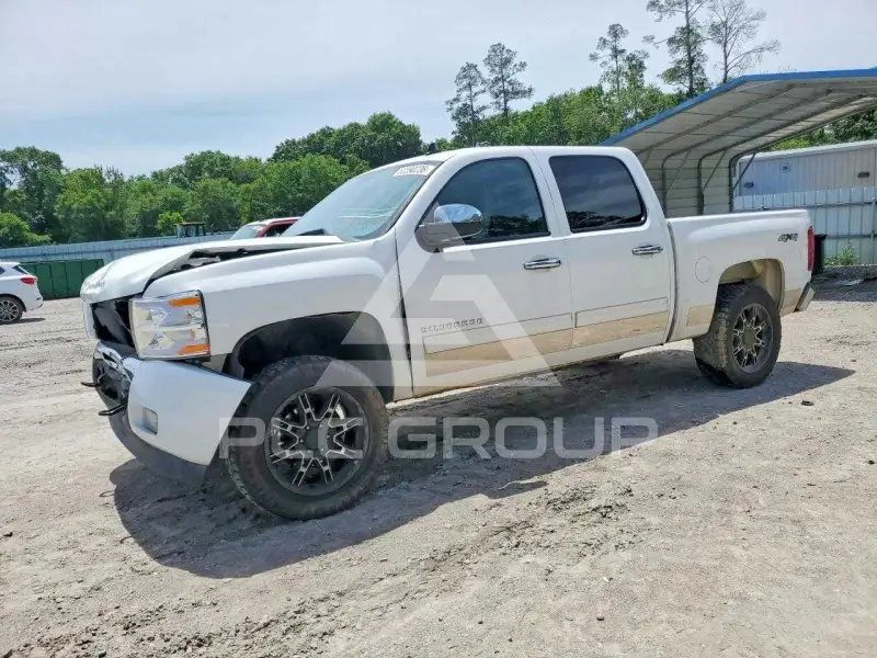 2011 Chevrolet Silverado photo