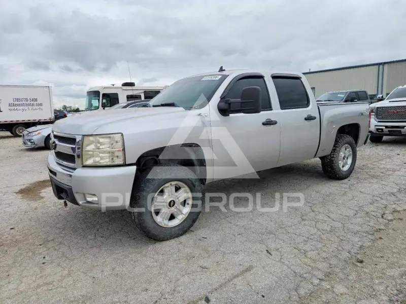 2011 Chevrolet Silverado photo