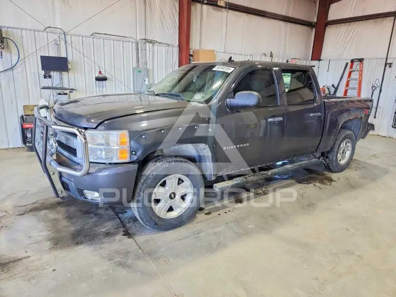 2011 Chevrolet Silverado photo