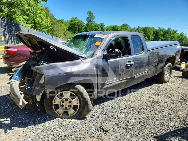 2011 Chevrolet Silverado photo