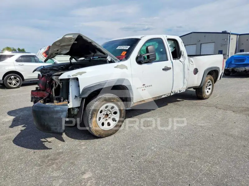 2011 Chevrolet Silverado photo