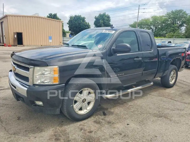 2011 Chevrolet Silverado photo