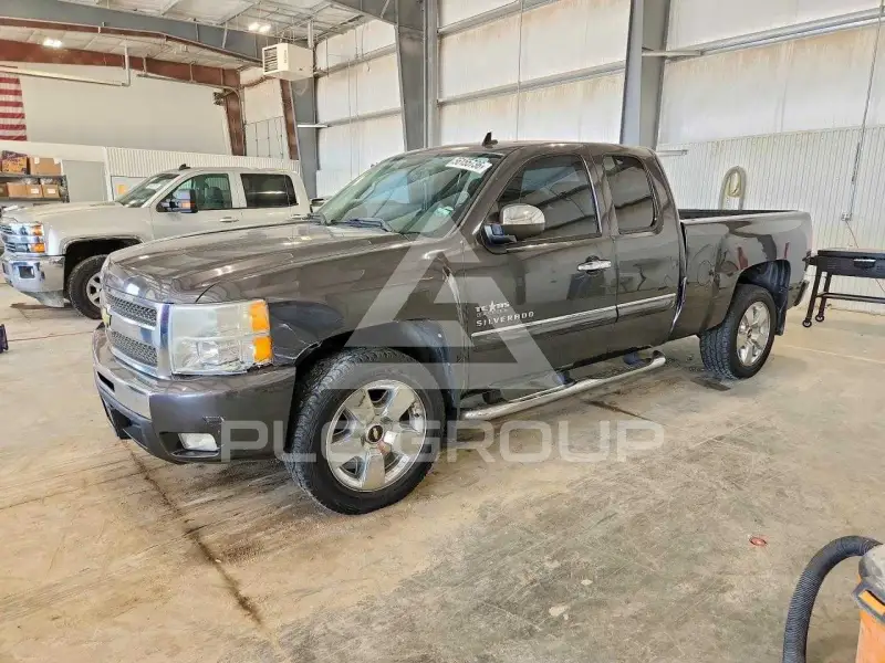 2011 Chevrolet Silverado photo