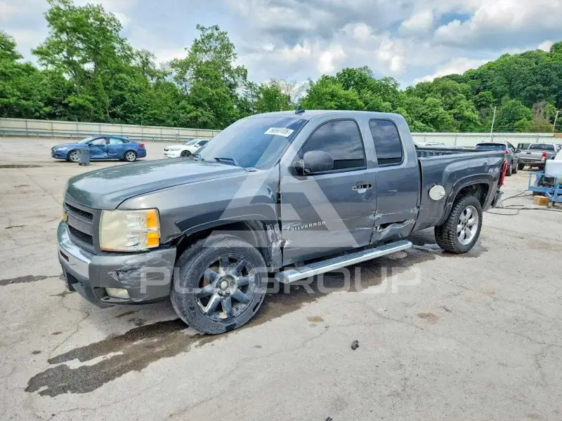2011 Chevrolet Silverado photo