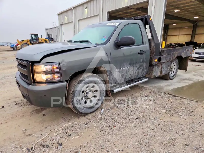 2011 Chevrolet Silverado photo