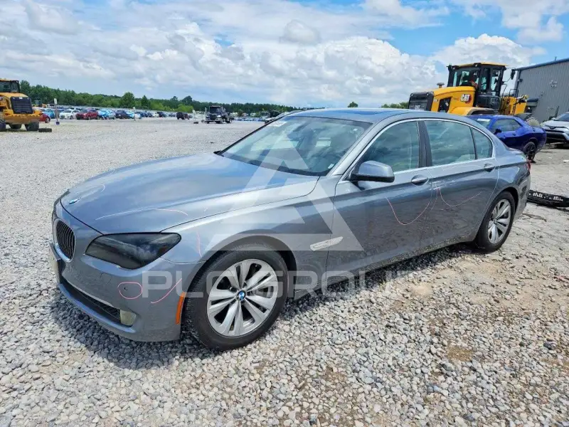 2011 BMW 740 фото