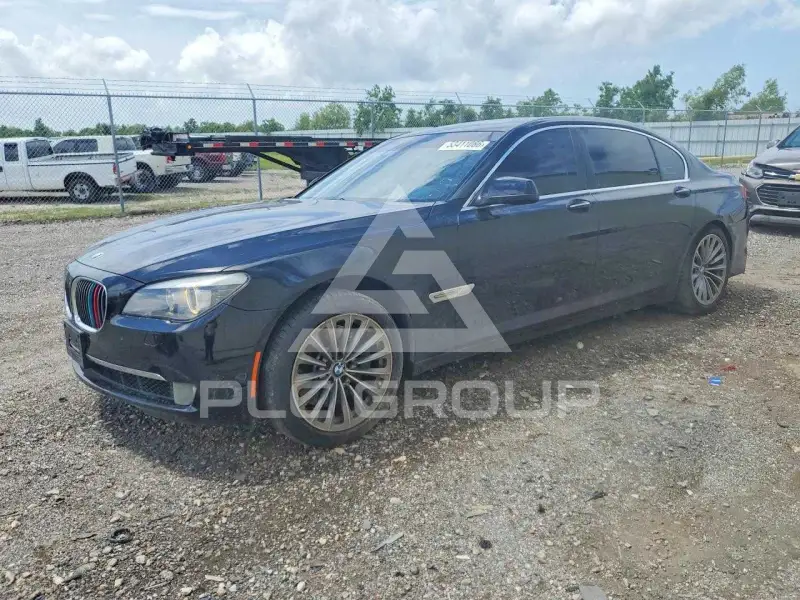 2011 BMW 750 фото