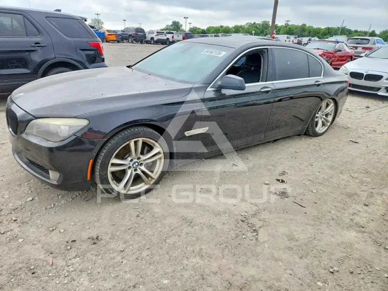 2011 BMW 750 фото
