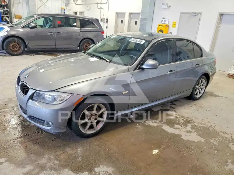 2011 BMW 323 фото