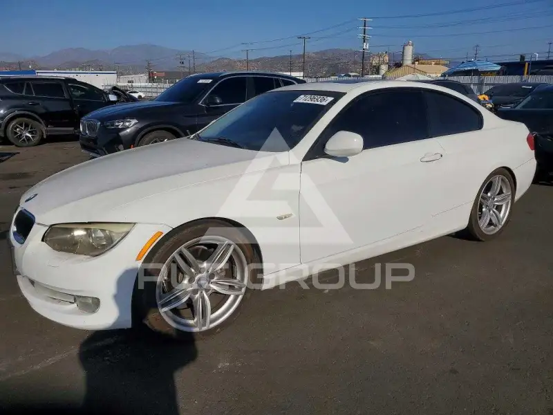 2011 BMW 328 фото