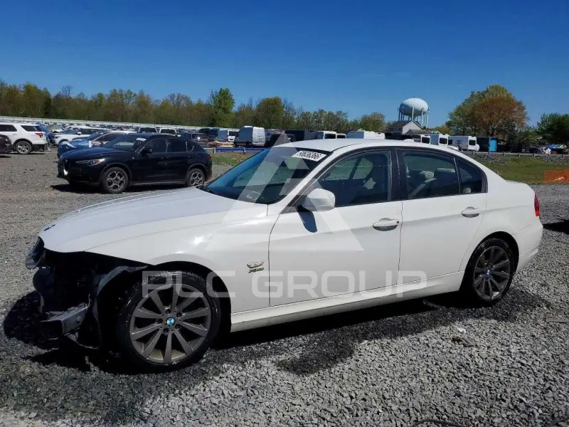 2011 BMW 328 photo