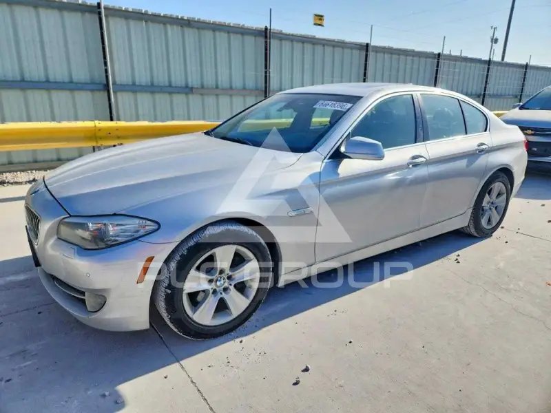 2011 BMW 528 фото