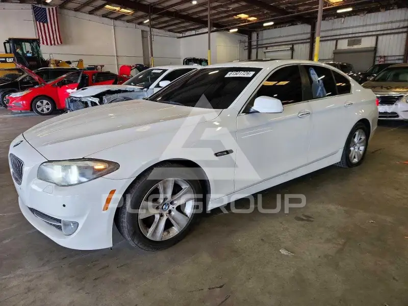 2011 BMW 528 фото