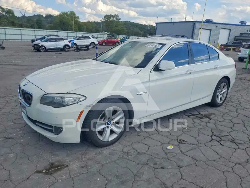 2011 BMW 528 фото