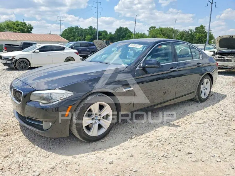 2011 BMW 528 photo