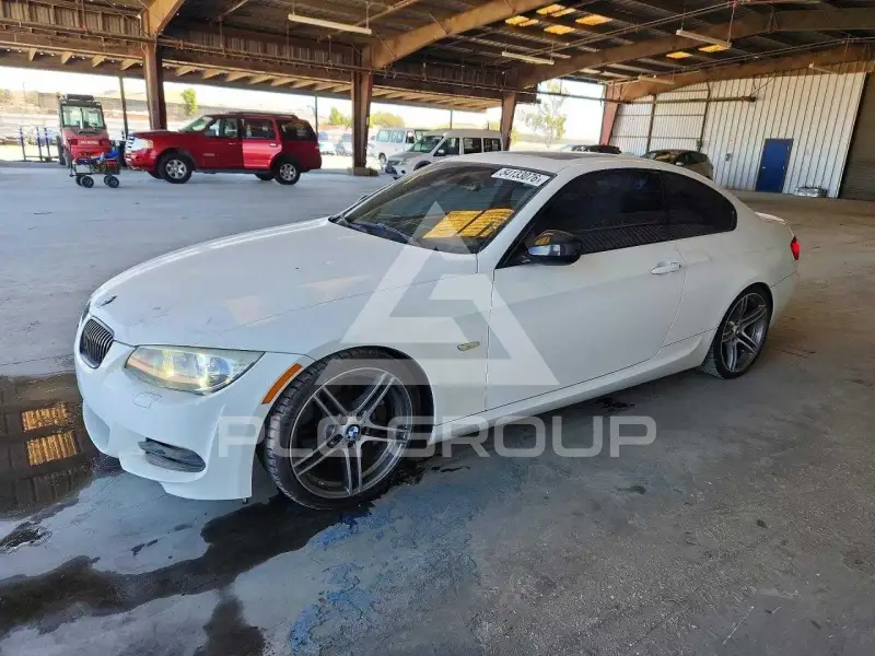 2011 BMW 335 photo