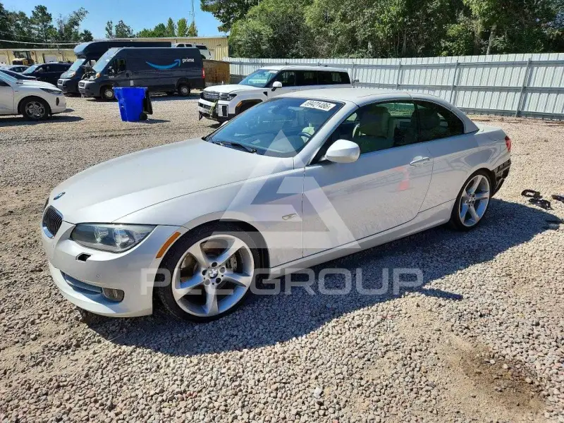 2011 BMW 335 photo