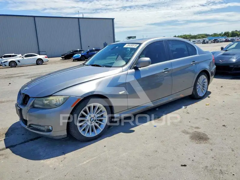 2011 BMW 335 photo