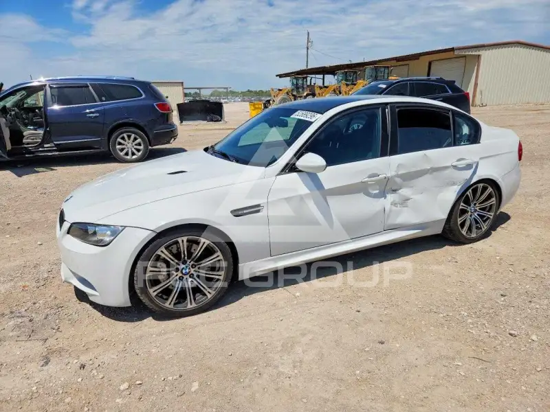 2011 BMW M3 фото