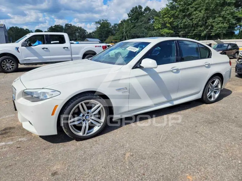 2011 BMW 550 фото
