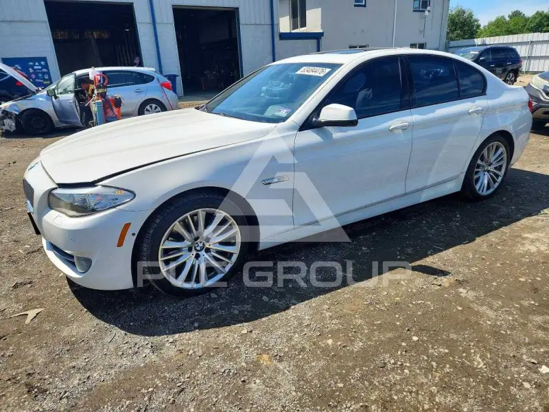 2011 BMW 550 photo