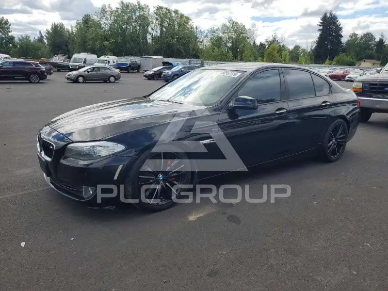 2011 BMW 550 фото