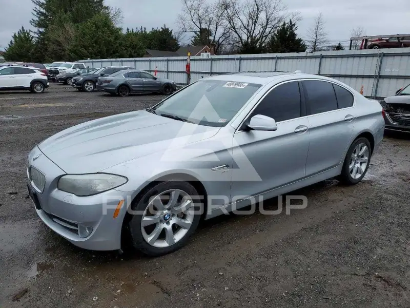 2011 BMW 550 photo