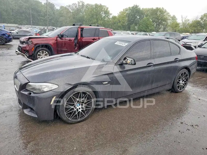 2011 BMW 550 photo