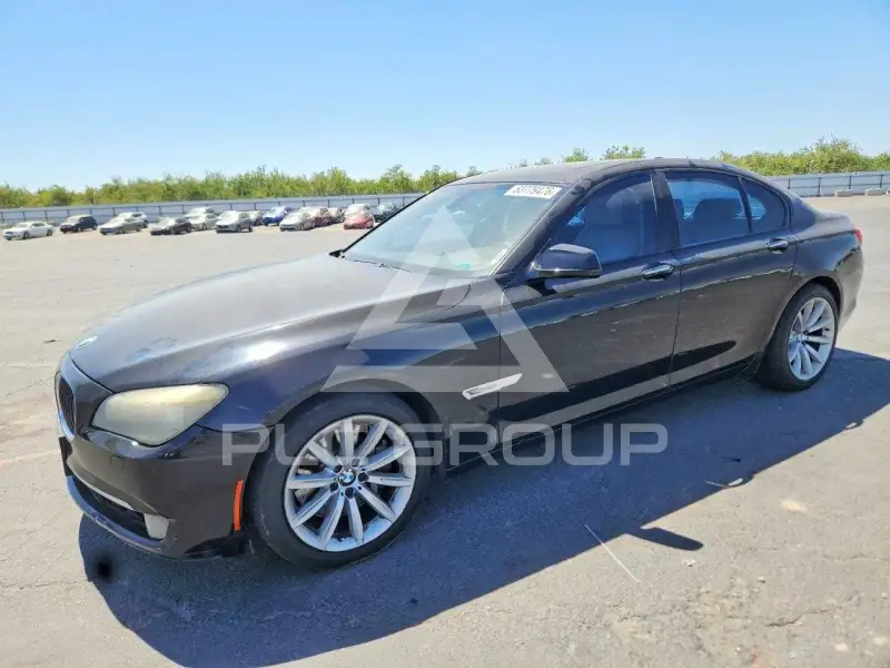 2011 BMW 750 photo