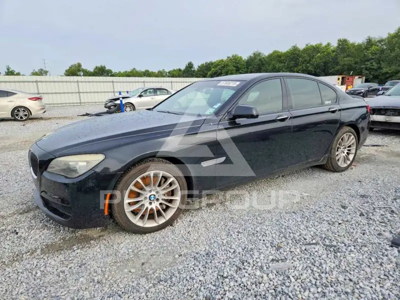 2011 BMW 750 фото