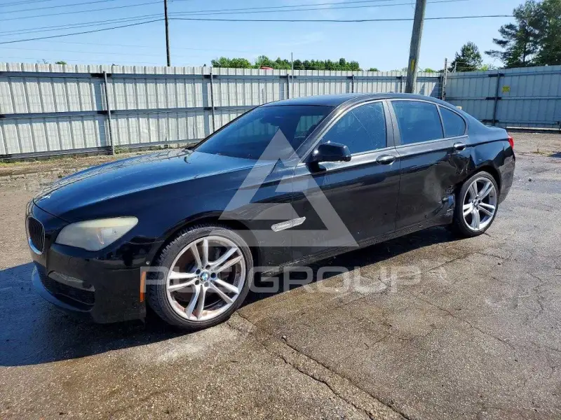 2011 BMW 750 фото