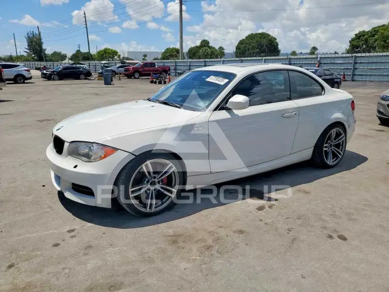 2011 BMW 135 фото