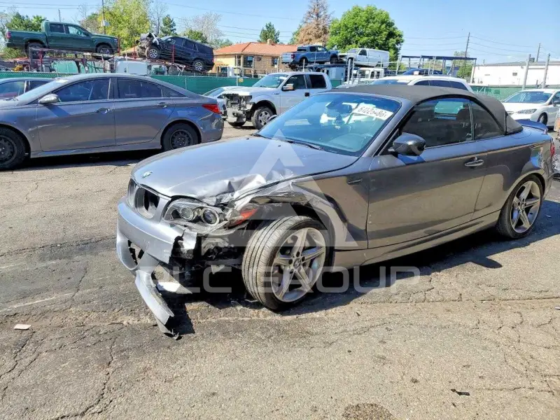 2011 BMW 135 фото