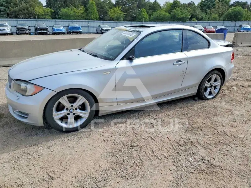 2011 BMW 135 фото