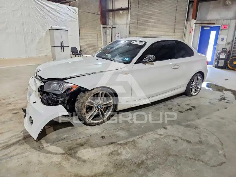 2011 BMW 135 фото