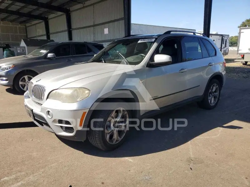 2011 BMW X5 фото