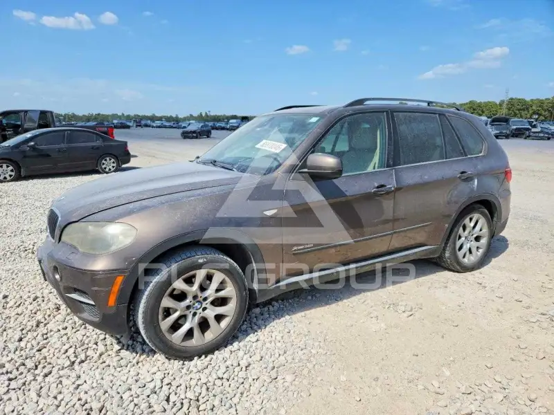 2011 BMW X5 фото