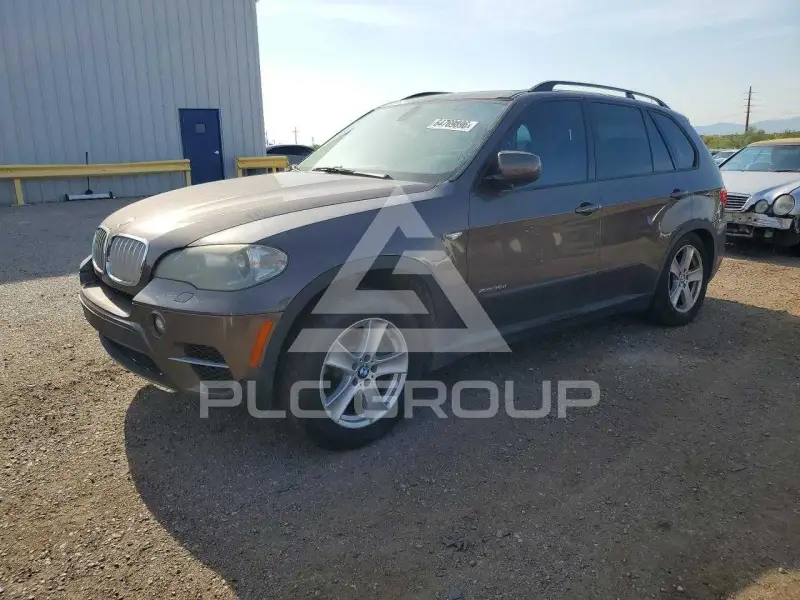 2011 BMW X5 фото