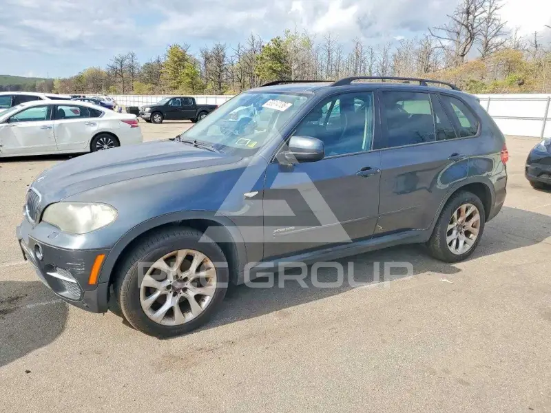 2011 BMW X5 фото