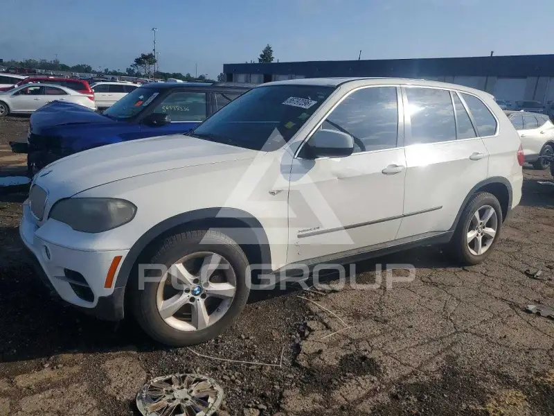 2011 BMW X5 фото