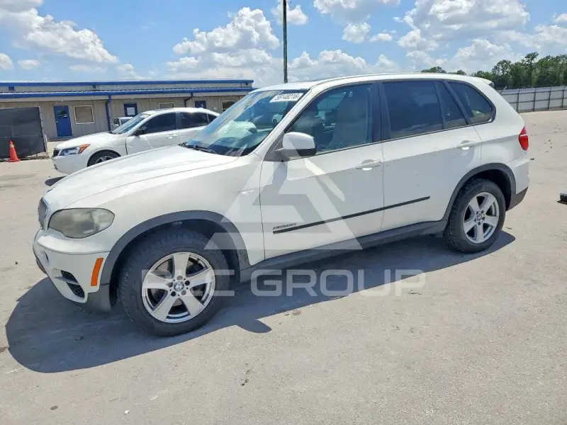 2011 BMW X5 photo
