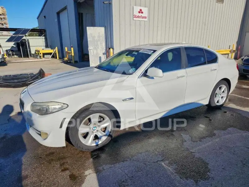 2011 BMW 528 фото