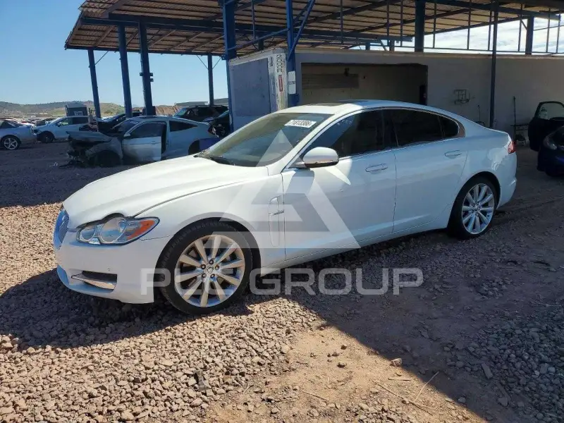 2011 Jaguar XF photo
