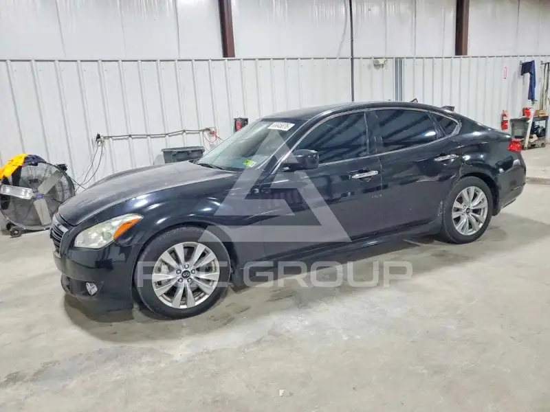 2011 Infinity M56 фото