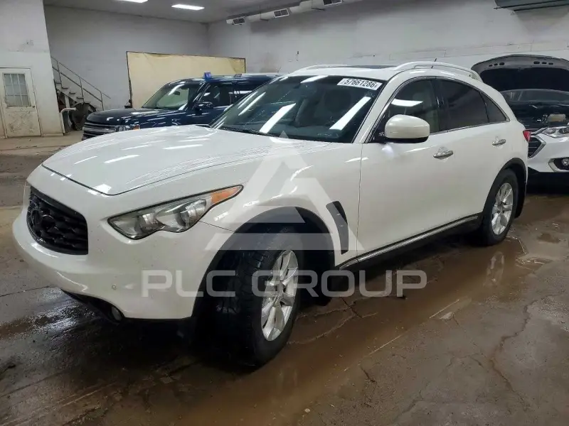 2011 Infinity FX50 фото