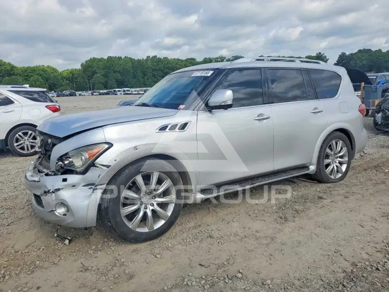2011 Infinity QX56 photo