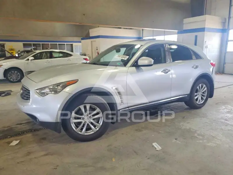 2011 Infinity FX35 фото